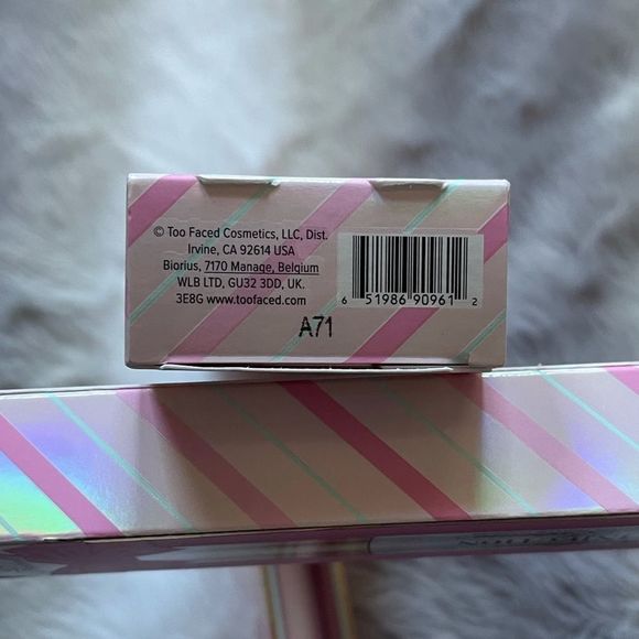 Stuff My Stocking Sexy Lashes & Plump Lips Full Size Set - Picture 6 of 6